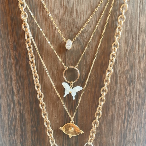 Vuela Necklace - Picture 5 of 5